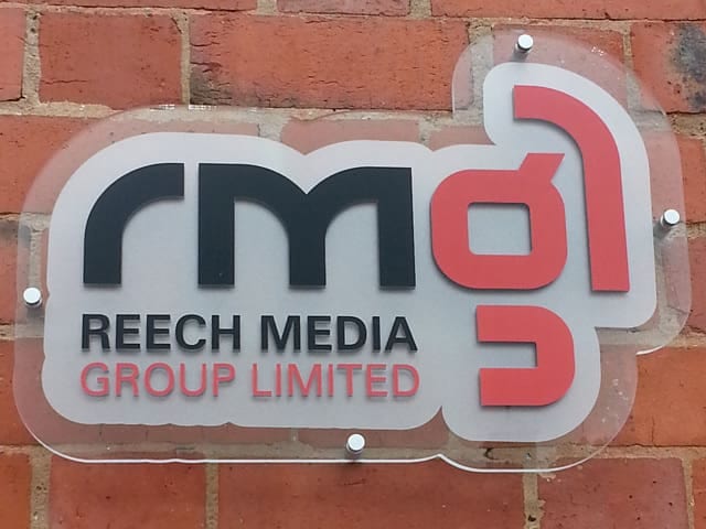 Rich Media Stand-Off Signs