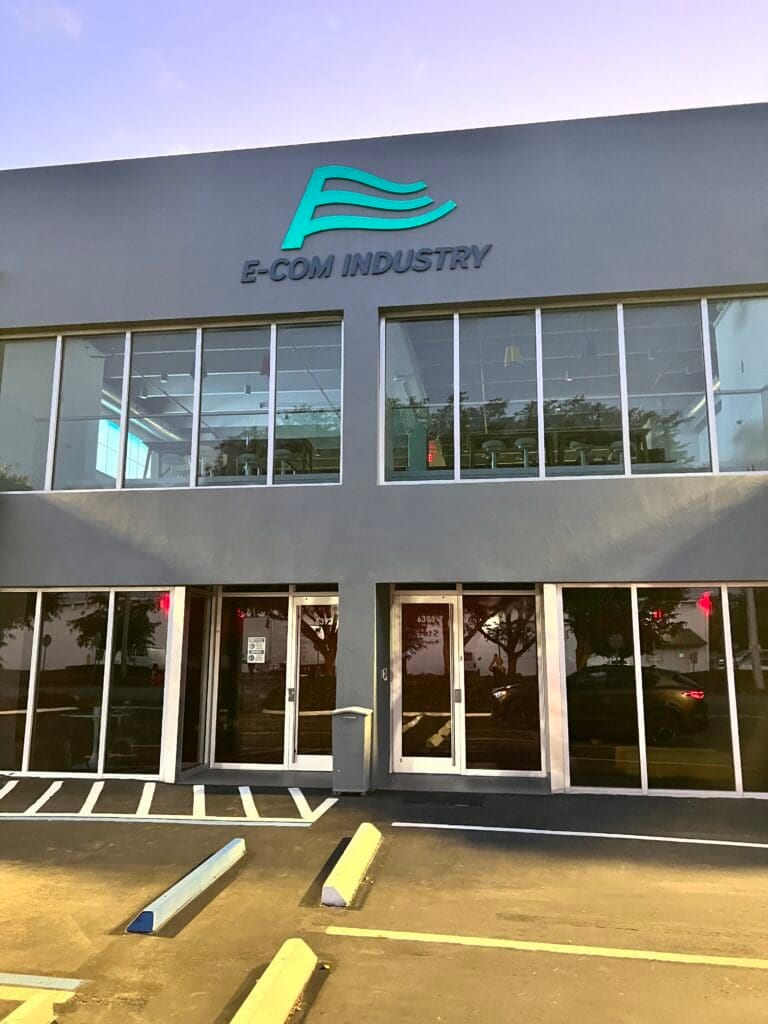 e-com industry pvc building signage