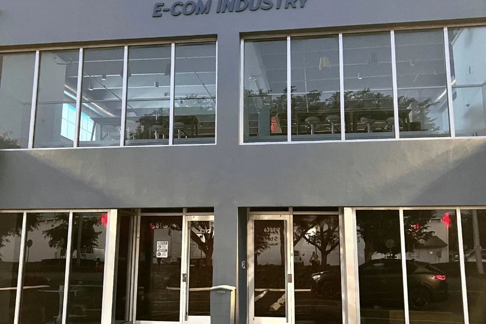 E-com Industry Building